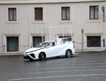 Toyota Mirai Papamobile