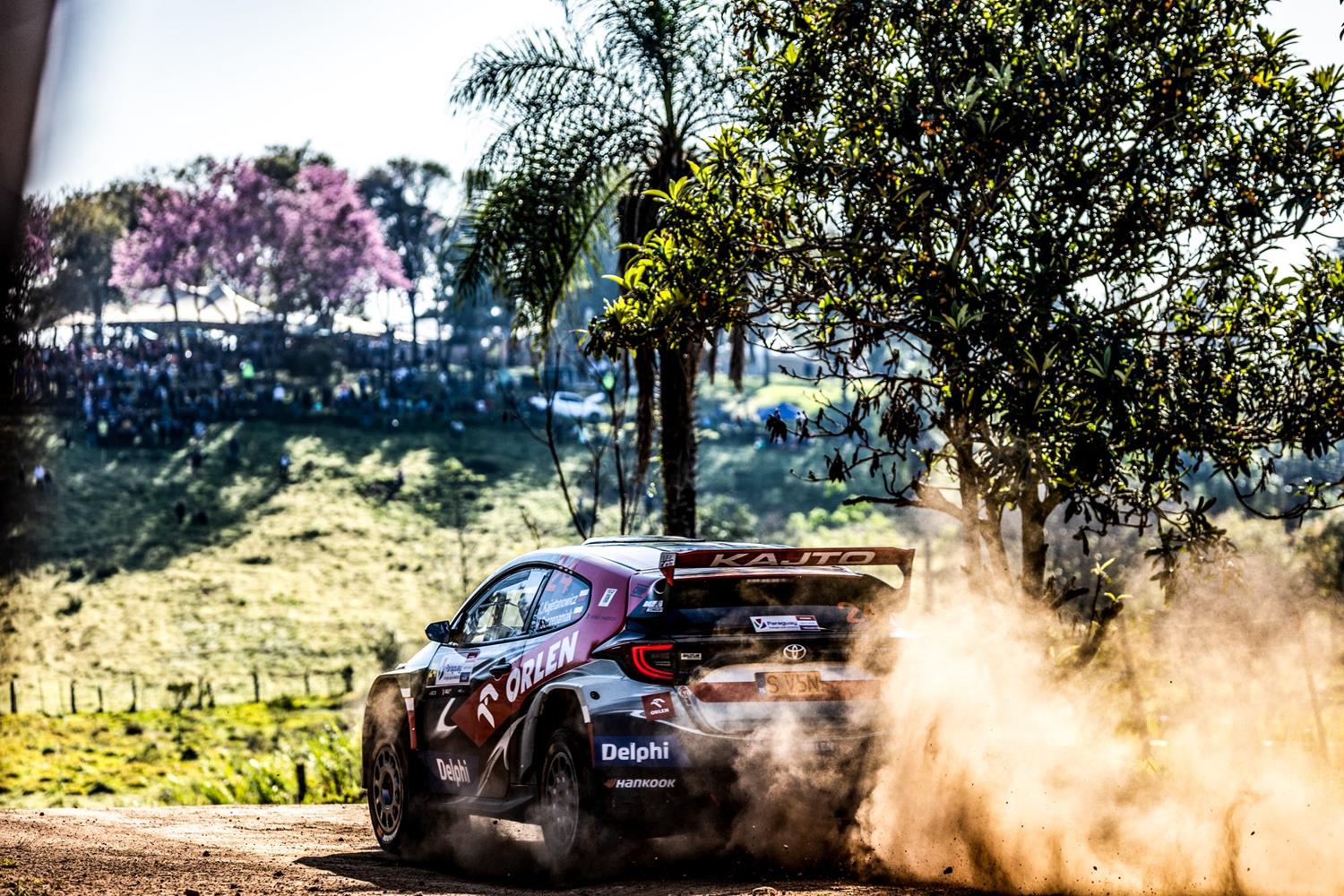 WRC. Rajd Paragwaju 2025. Dobry początek Kajetanowicza, ale przeszkodził im w tym… głaz