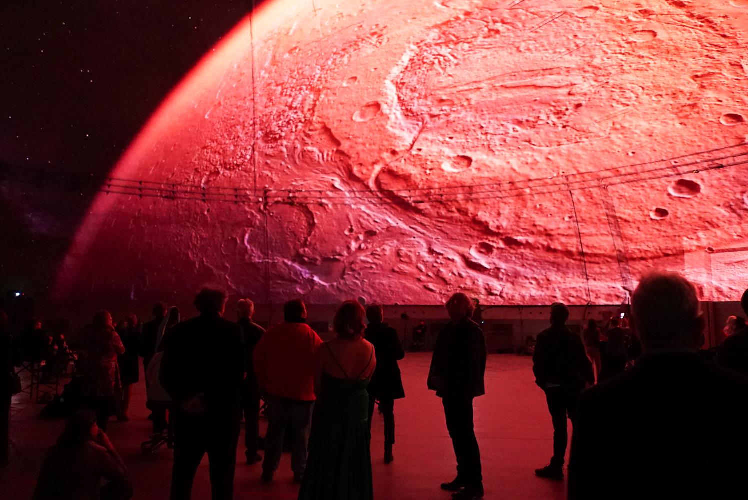 Alvernia Planet pod Krakowem. Największe kino 360 stopni w Europie. Zdjęcia